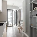 North By Urbanesq Cloud 9 D Lägenhet Bukarest