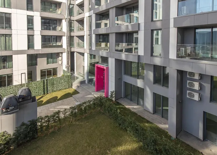 North By Urbanesq Cloud 9 D