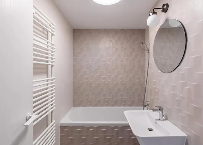 North By Urbanesq Cloud 9 D Apartament