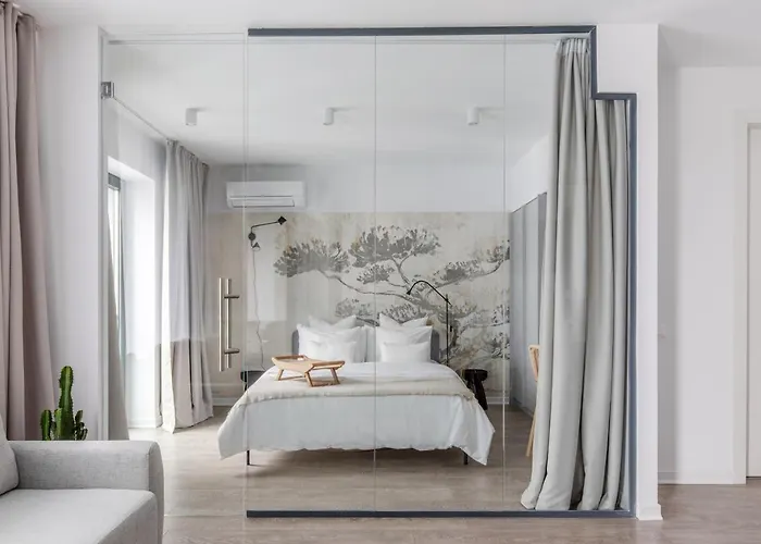 North By Urbanesq Cloud 9 D *