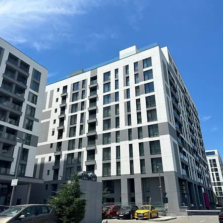 North By Urbanesq Cloud 9 D شقة